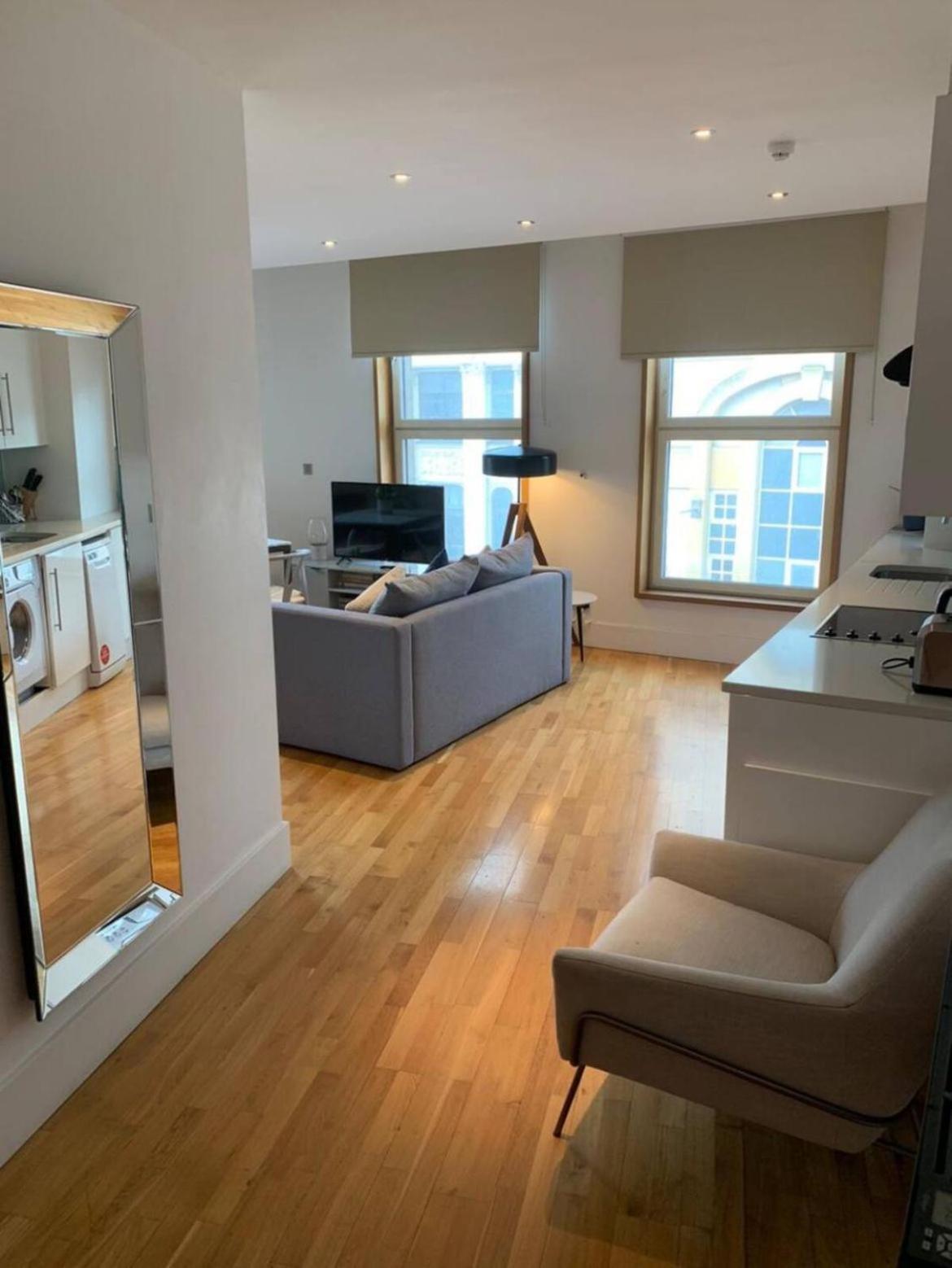 High Apartment In St James-Piccadilly Cov10 ลอนดอน ภายนอก รูปภาพ